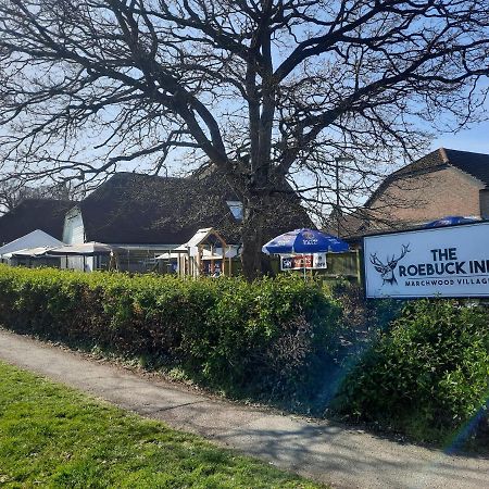 The Roebuck Inn Southampton Bagian luar foto