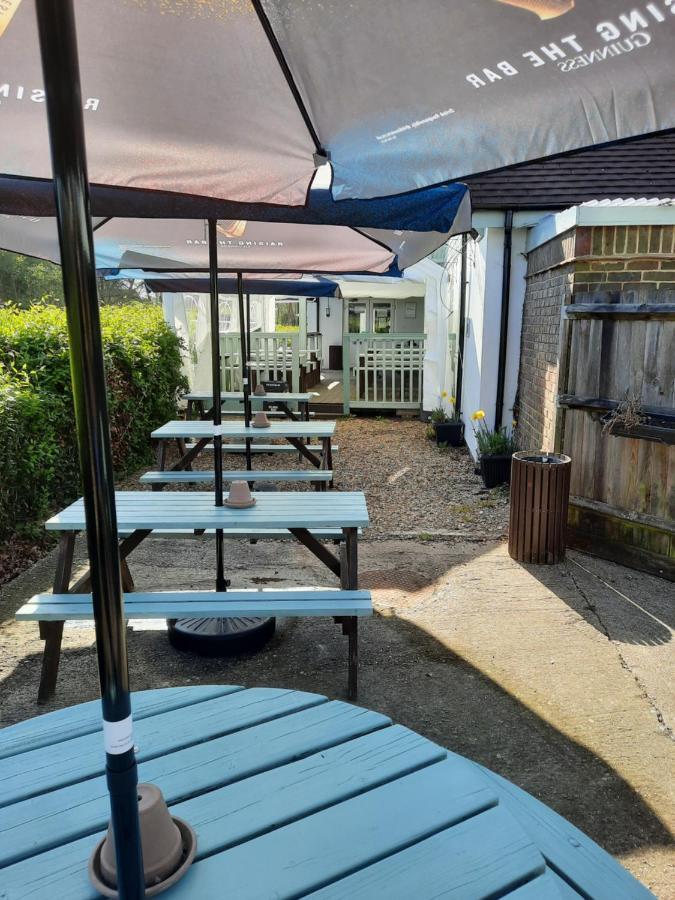 The Roebuck Inn Southampton Bagian luar foto