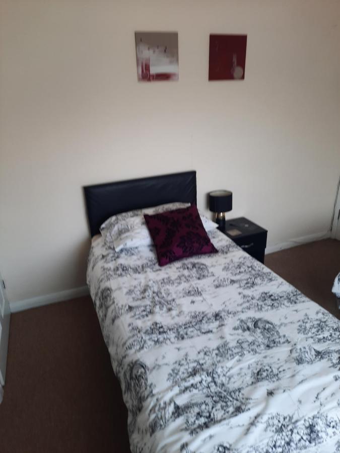 The Roebuck Inn Southampton Bagian luar foto